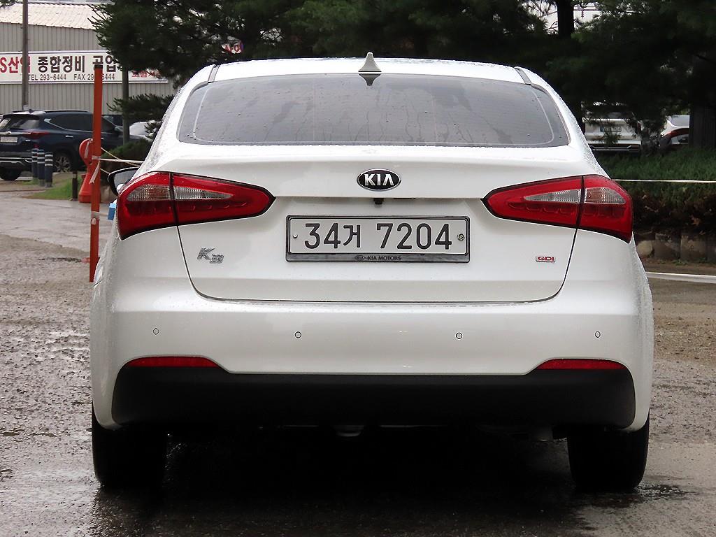 KIA K3 - Vista 4
