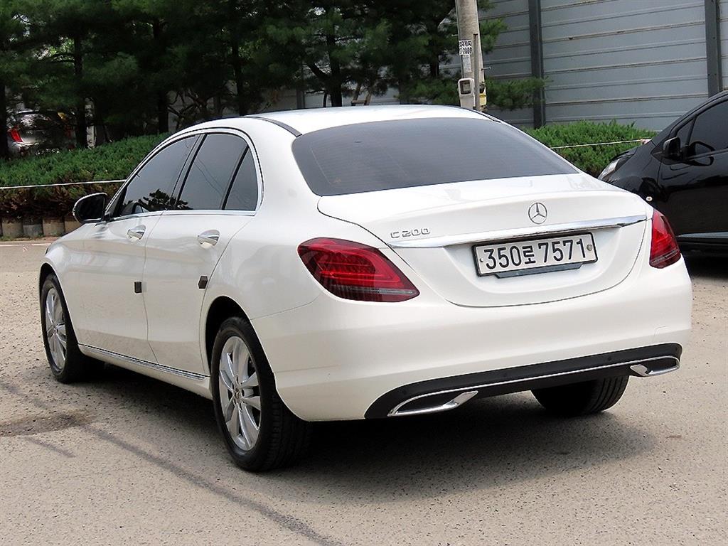 Mercedes Benz C Class - Vista 3