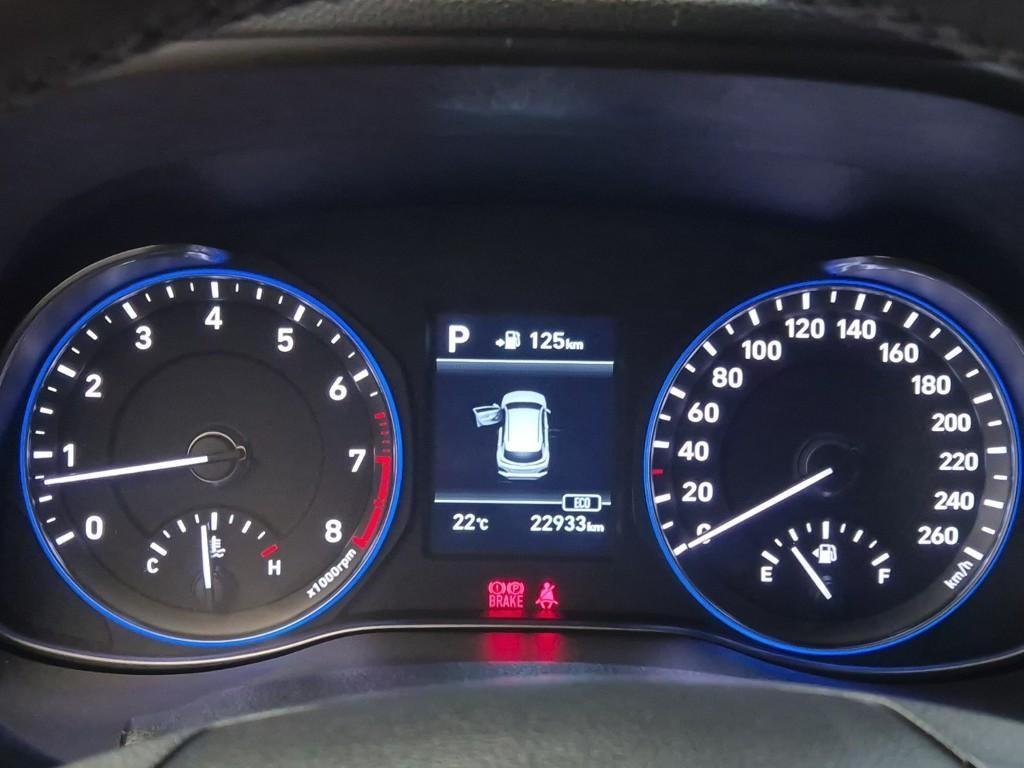 HYUNDAI Kona - Vista 11