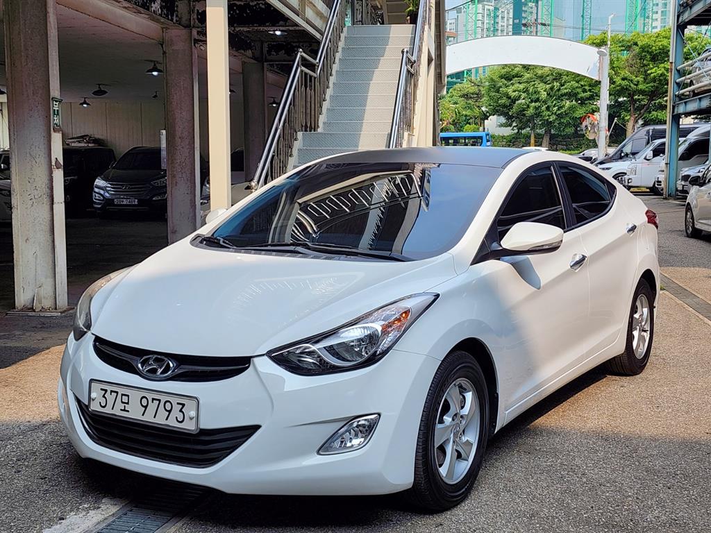 HYUNDAI Avante 2011 Blanco - Importación desde Corea - HF Imports Iquique - Foto 1