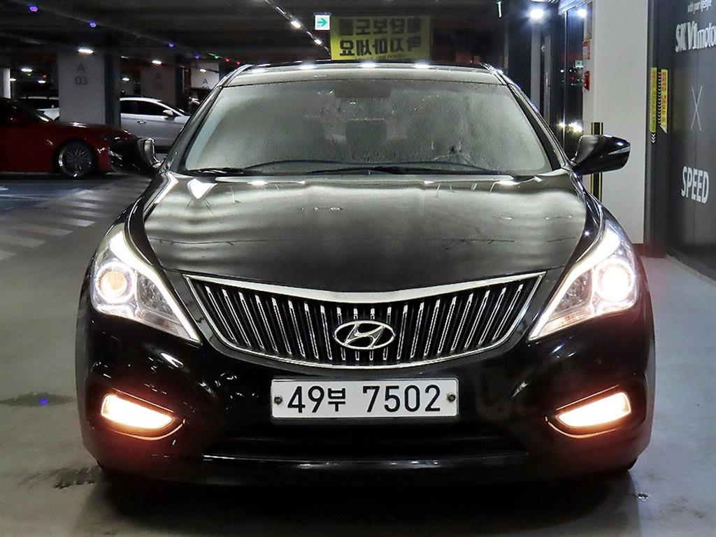 HYUNDAI Grandeur - Vista 2