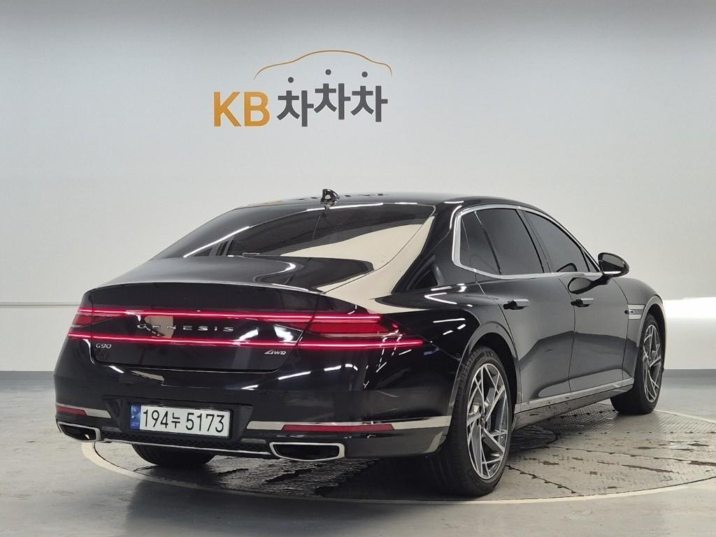 Genesis G90 - Vista 4
