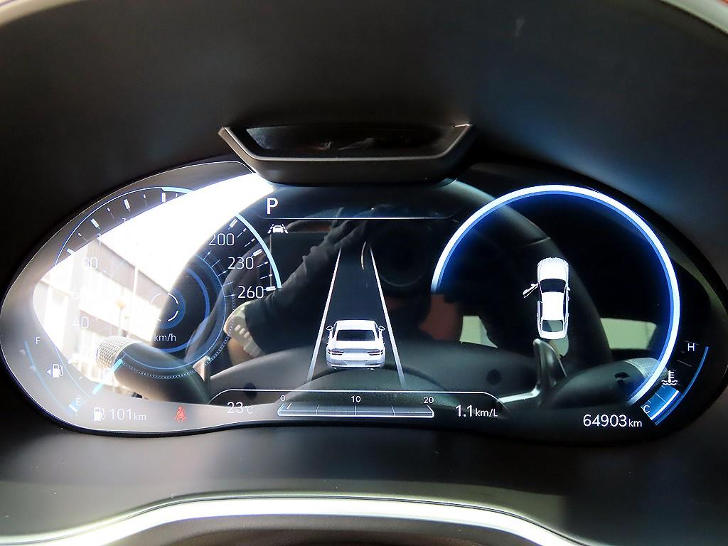 Genesis G80 - Vista 9