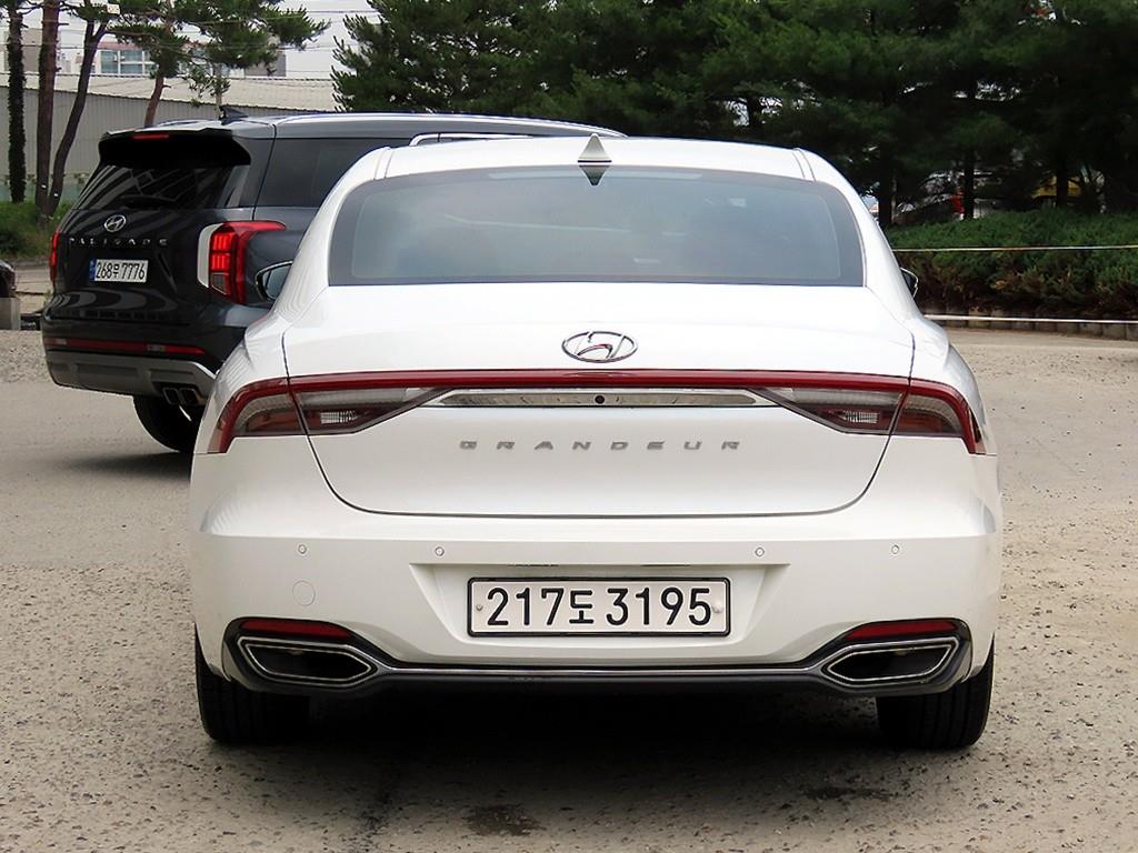 HYUNDAI Grandeur - Vista 4