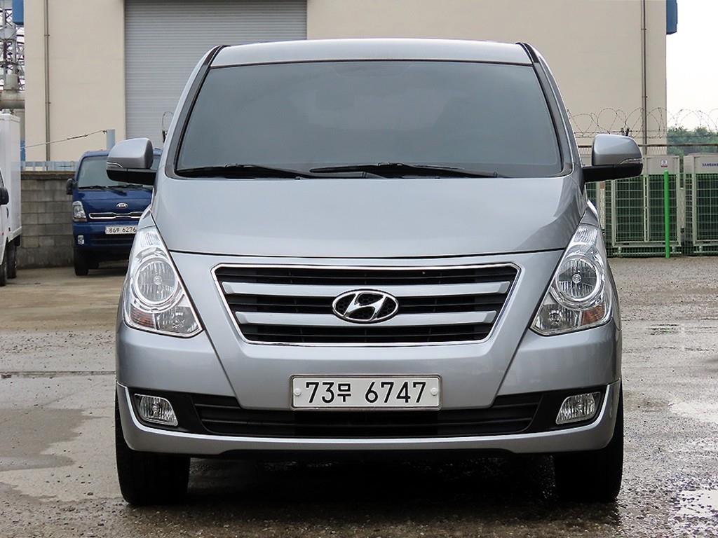 HYUNDAI Starex 2011 Plateado - Importación desde Corea - HF Imports Iquique - Foto 1