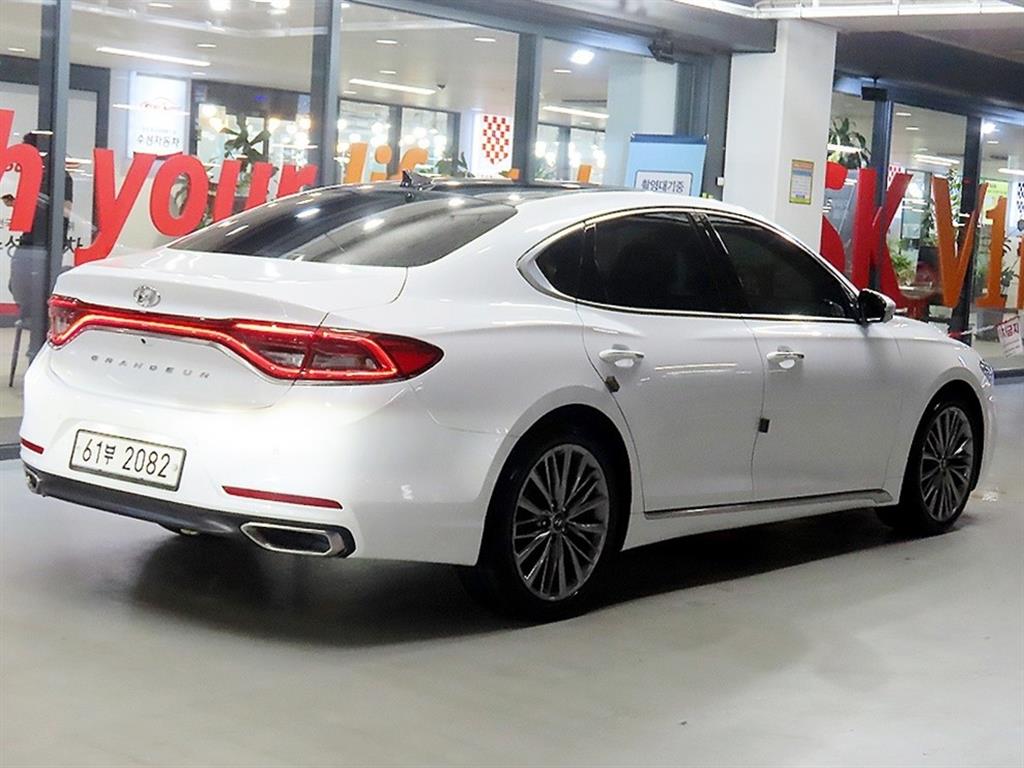 HYUNDAI Grandeur - Vista 4