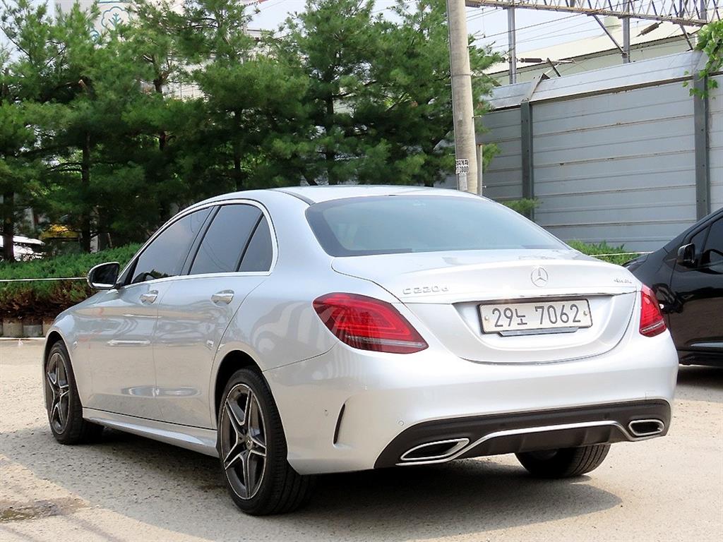 Mercedes Benz C Class - Vista 3