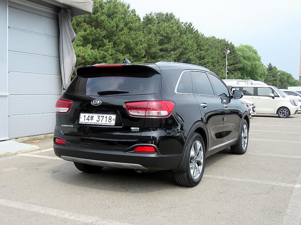 KIA Sorento - Vista 4