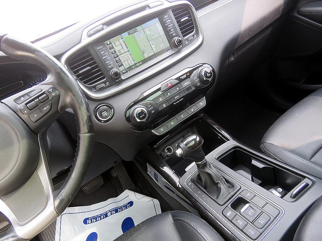 KIA Sorento - Vista 12