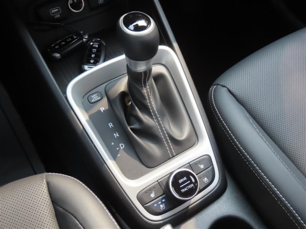 HYUNDAI Venue - Vista 11
