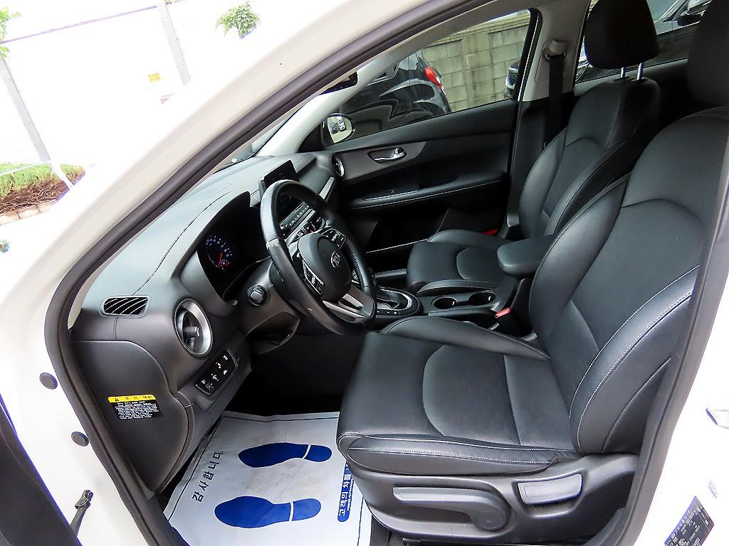 KIA K3 - Vista 5