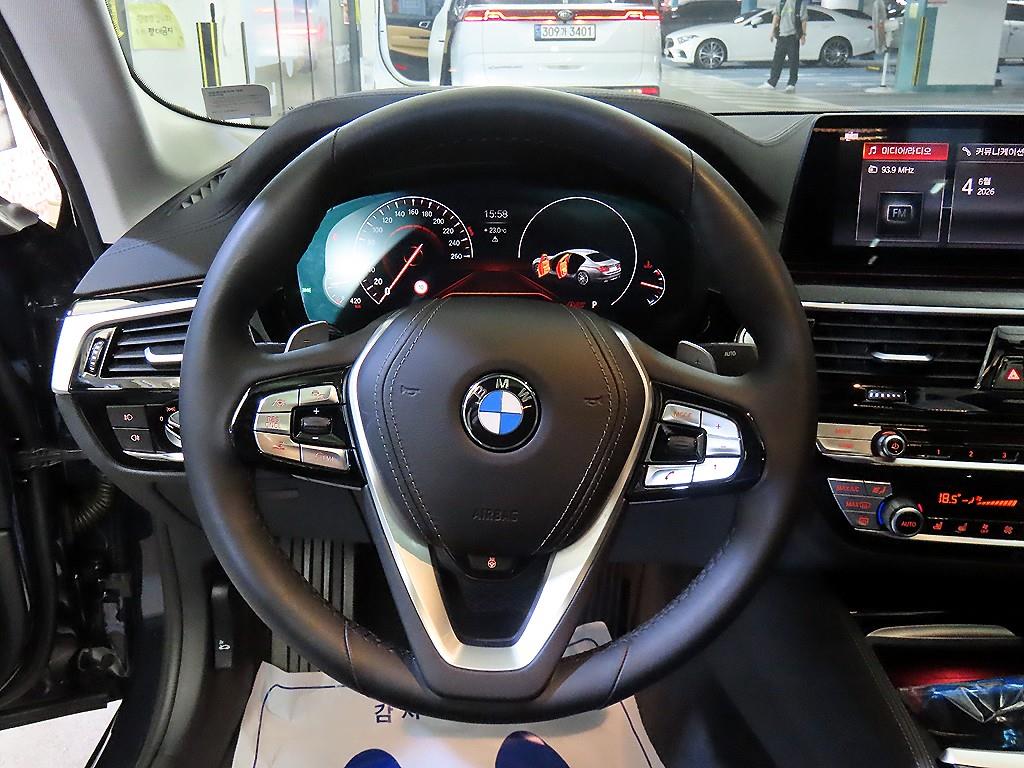BMW 5 Series - Vista 8