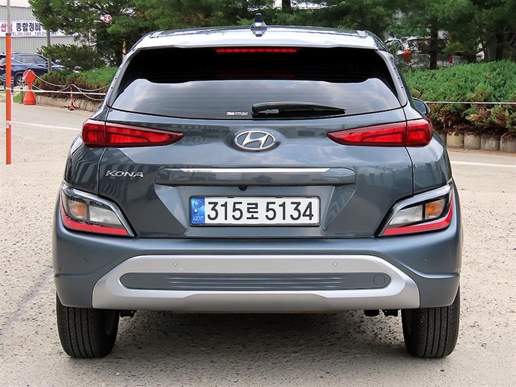 HYUNDAI Kona - Vista 4