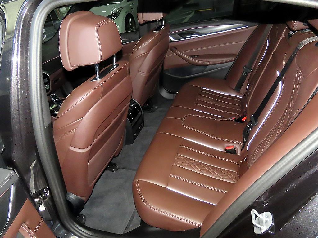 BMW 5 Series - Vista 7