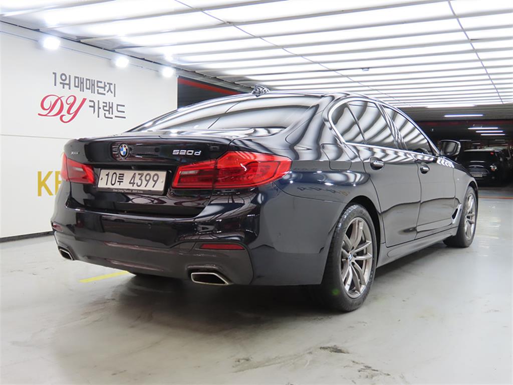 BMW 5 Series - Vista 4
