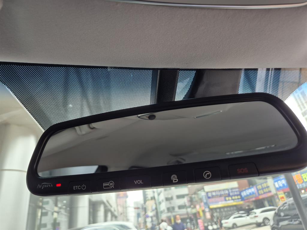 HYUNDAI Equus - Vista 12