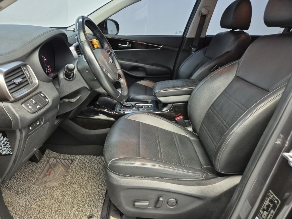 KIA Sorento - Vista 11