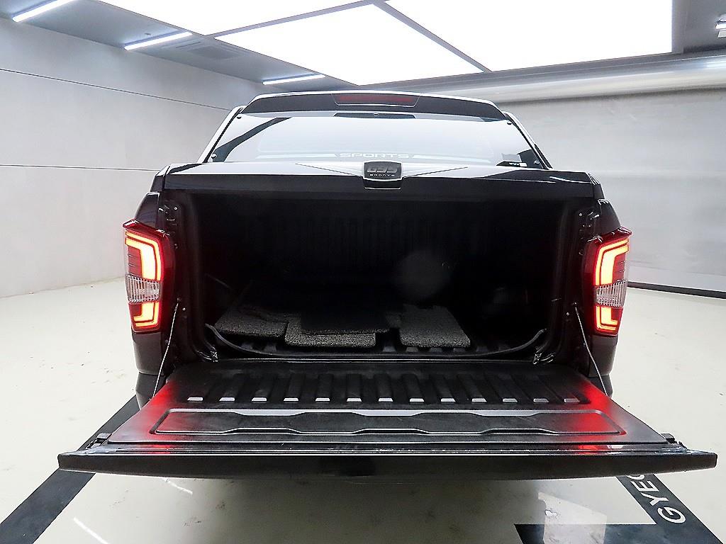 Ssangyong Rexton 2022 Negro - Importación desde Corea - HF Imports Iquique - Foto 18
