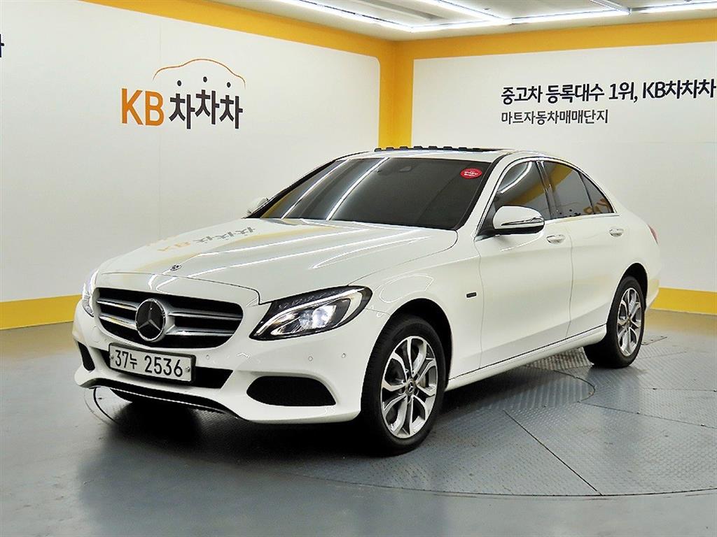Mercedes Benz C Class - Vista 2