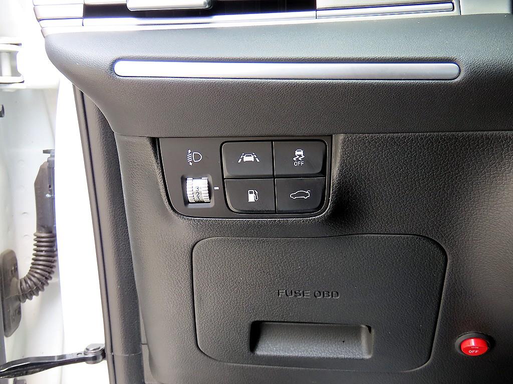 HYUNDAI Grandeur - Vista 12