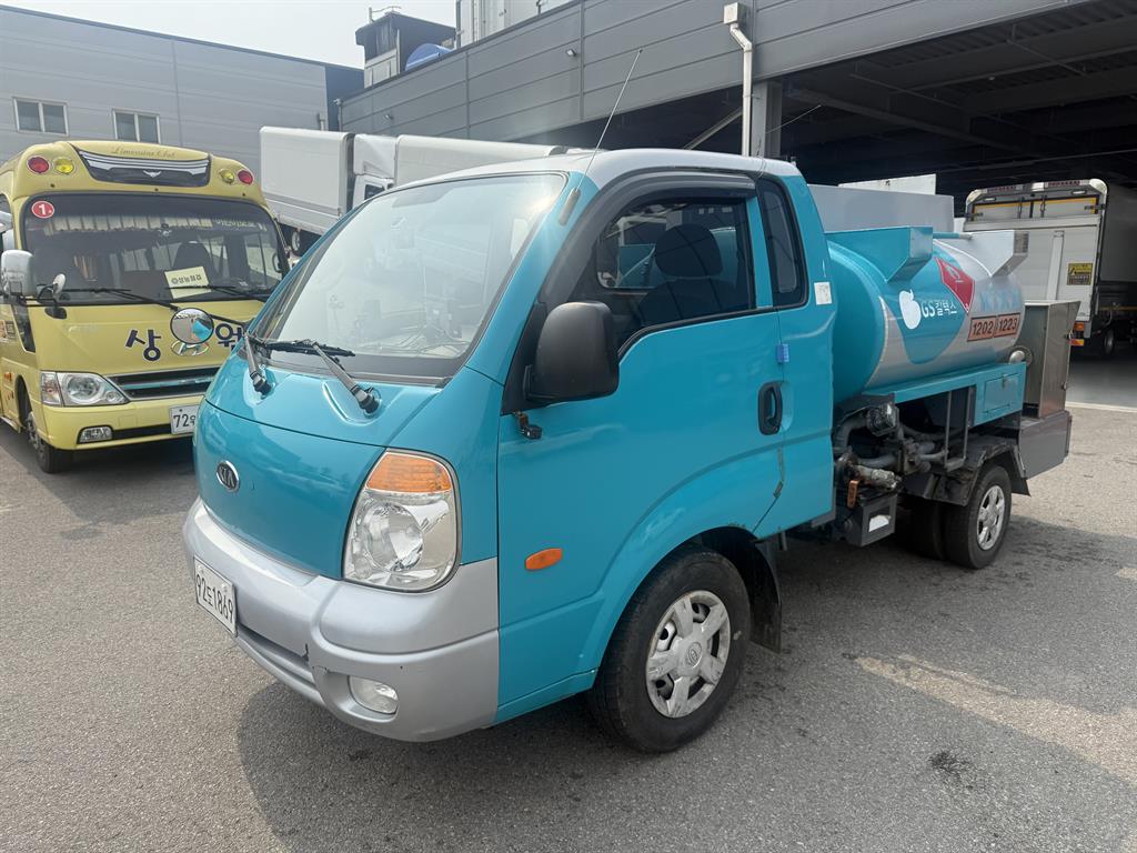 Small Truck Rori (an oil tank/Moving Gas/Home) 2009 Blanco - Importación desde Corea - HF Imports Iquique - Foto 1