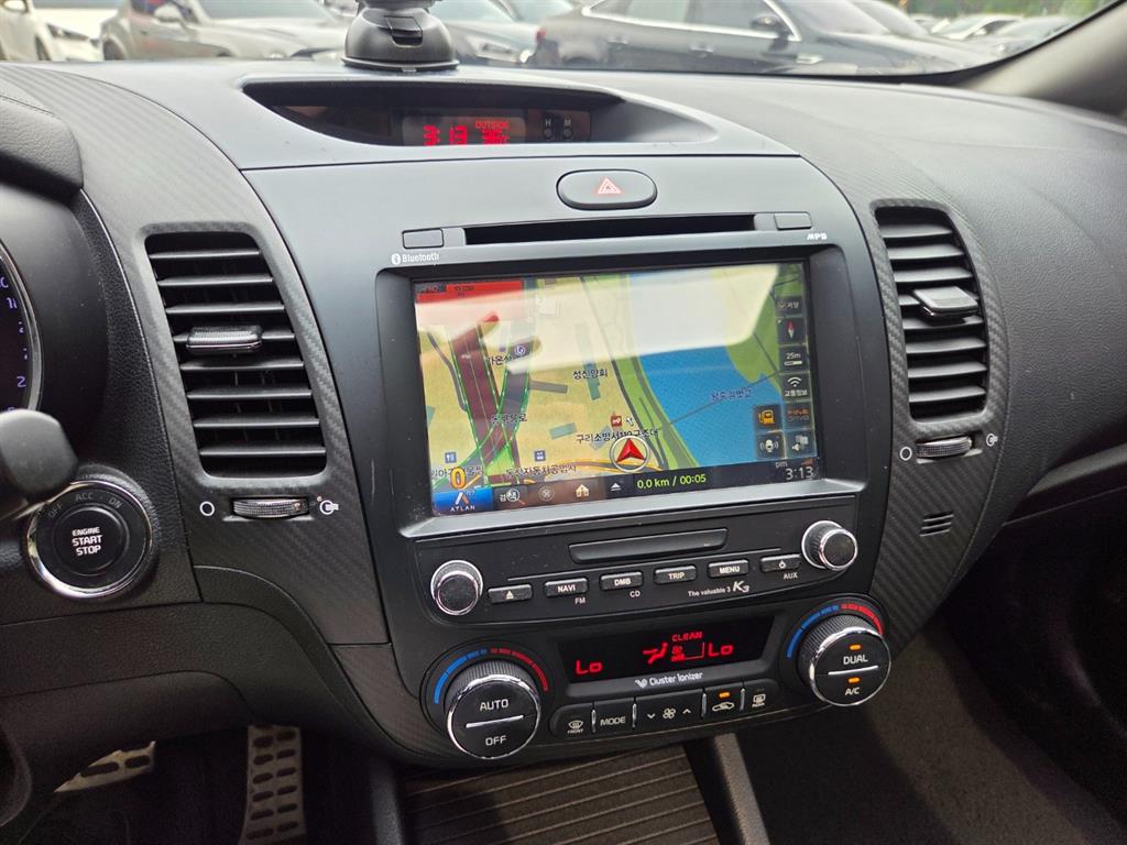 KIA K3 - Vista 8