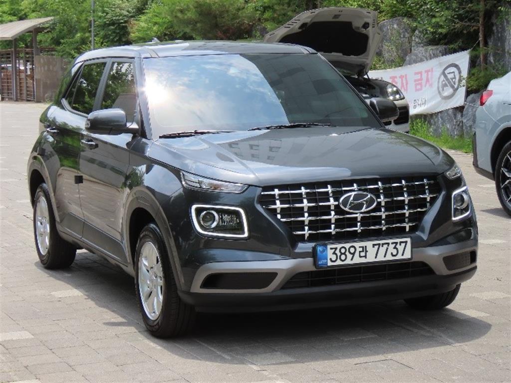 HYUNDAI Venue - Vista 3