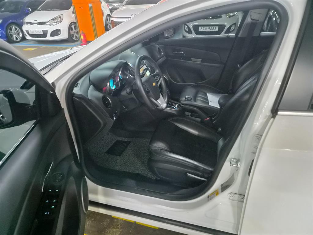 Chevrolet Cruise 2015 Blanco - Importación desde Corea - HF Imports Iquique - Foto 17