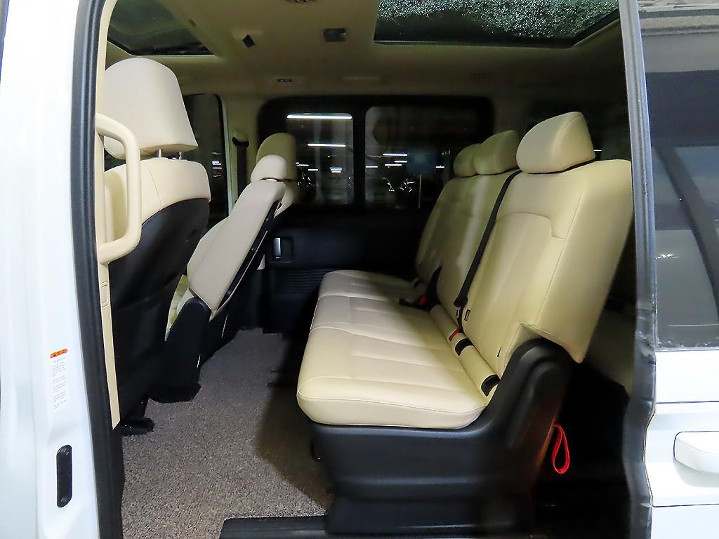 HYUNDAI Staria - Vista 7