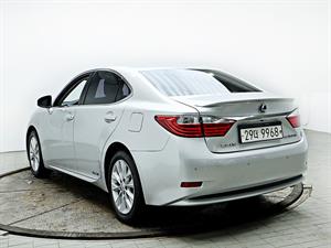 Lexus ES - Vista 8
