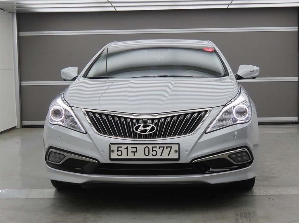HYUNDAI Grandeur - Vista 2