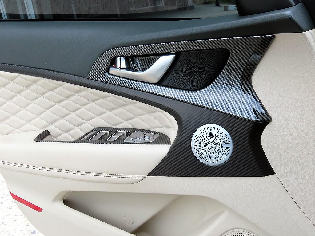 Genesis G70 - Vista 11
