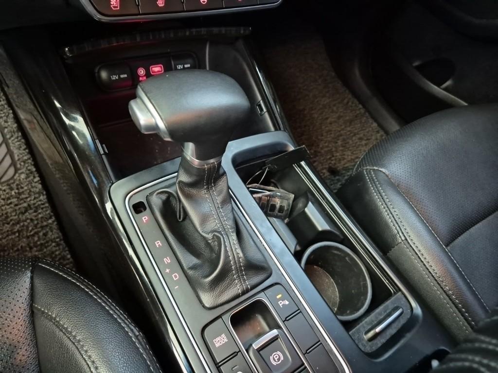 KIA Sorento - Vista 8