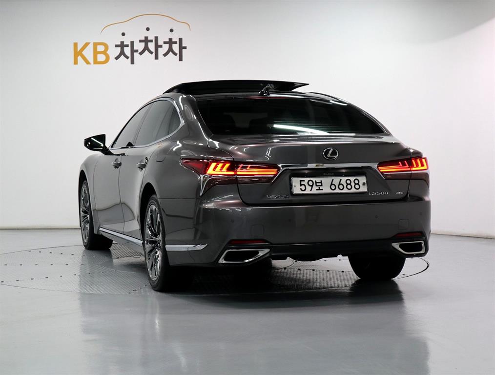 Lexus LS - Vista 4