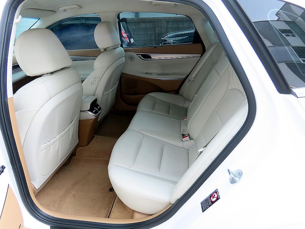 HYUNDAI Grandeur - Vista 6