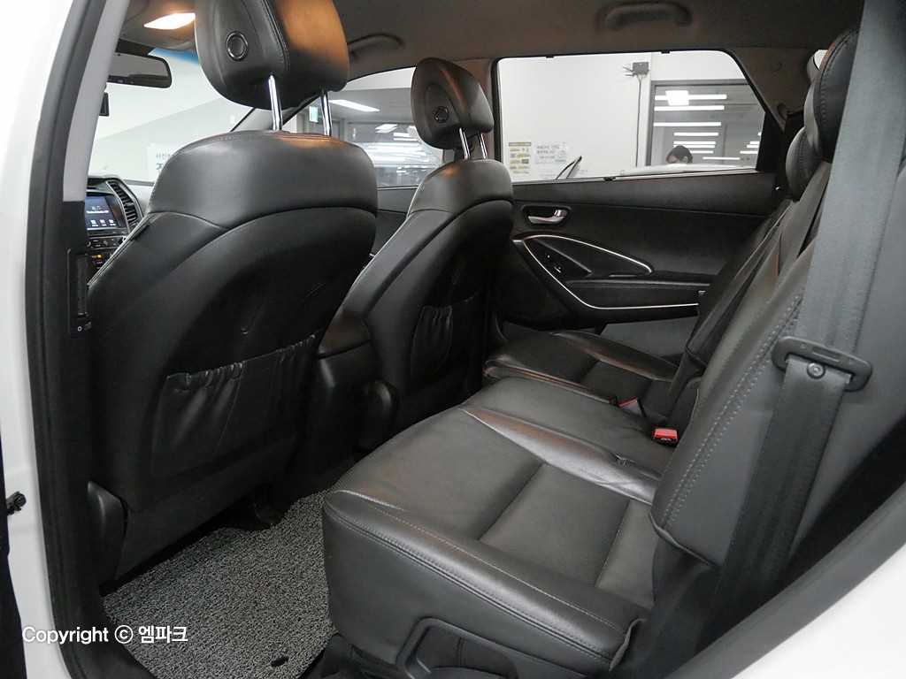HYUNDAI Maxcruz - Vista 10