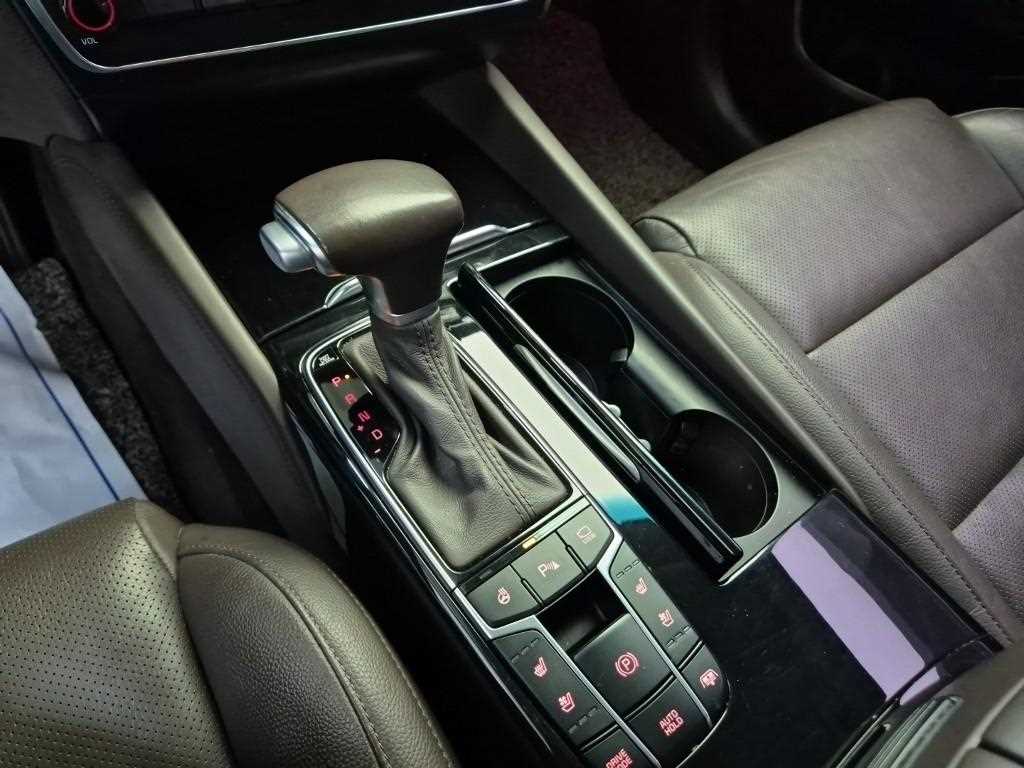 KIA K7 - Vista 8