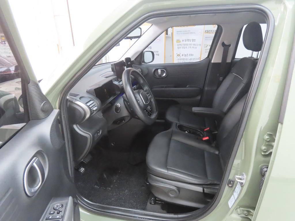 HYUNDAI Casper - Vista 5
