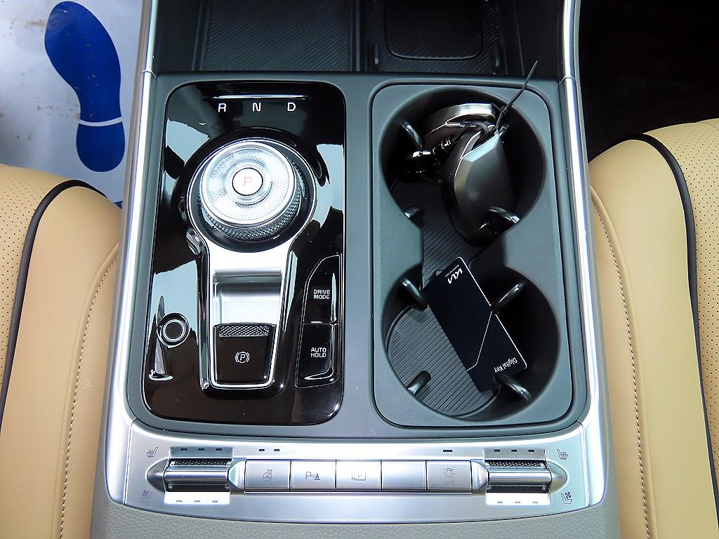 KIA Carnival - Vista 11