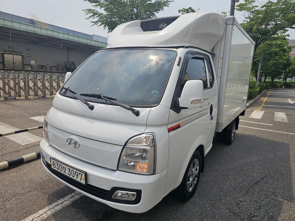 Small Truck Freezer Box(High Deck) 2023 Blanco - Importación desde Corea - HF Imports Iquique - Foto 1