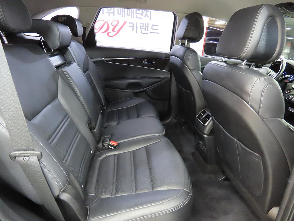 KIA Sorento - Vista 7