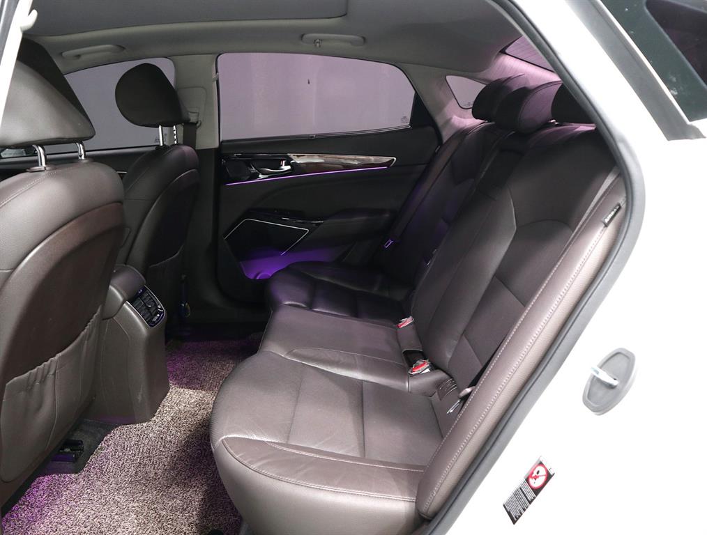 KIA K7 - Vista 10