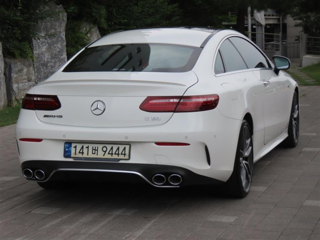 Mercedes Benz E class - Vista 5