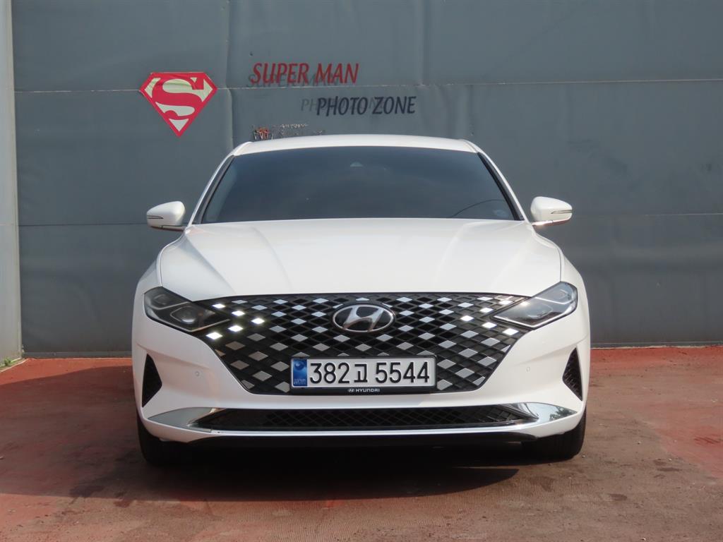 HYUNDAI Grandeur - Vista 3