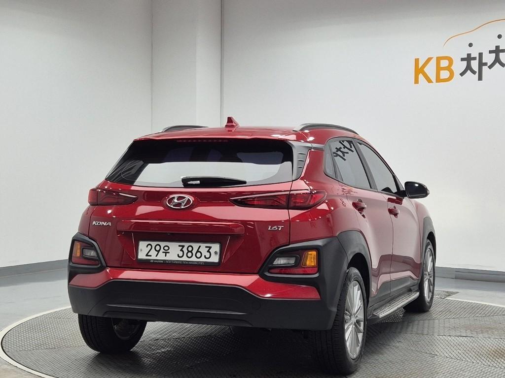HYUNDAI Kona - Vista 4