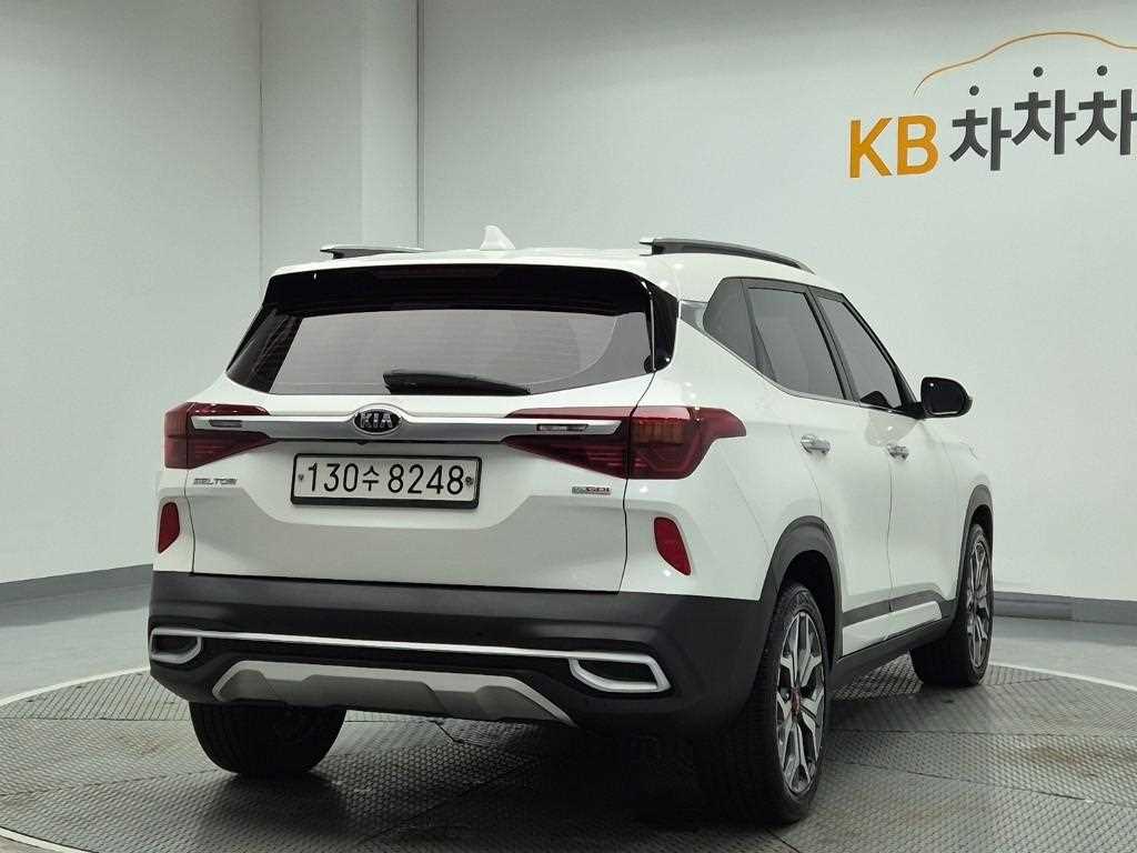 KIA Seltos - Vista 4