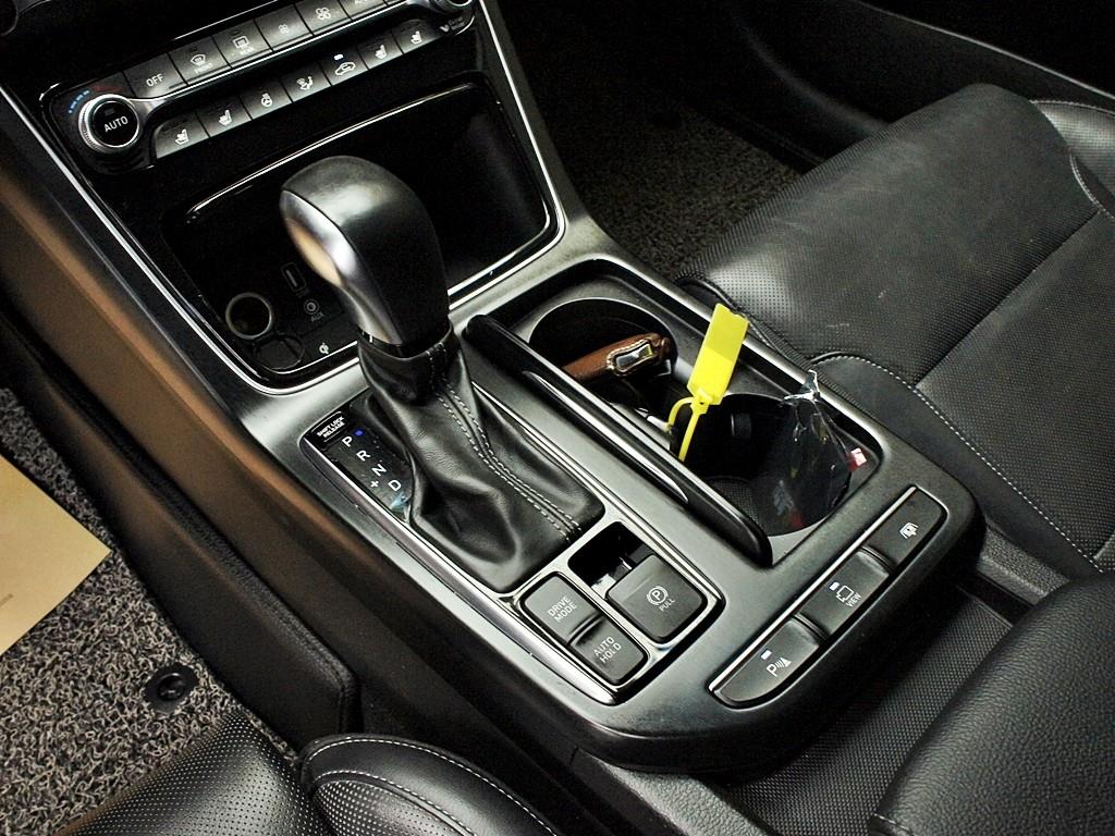 HYUNDAI Grandeur 2017 Negro - Importación desde Corea - HF Imports Iquique - Foto 11