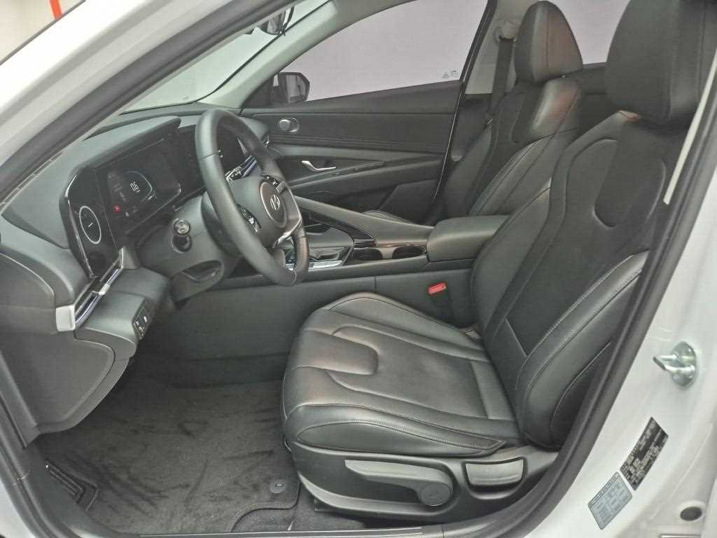 HYUNDAI Avante - Vista 11