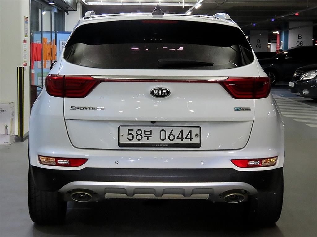 KIA Sportage - Vista 5