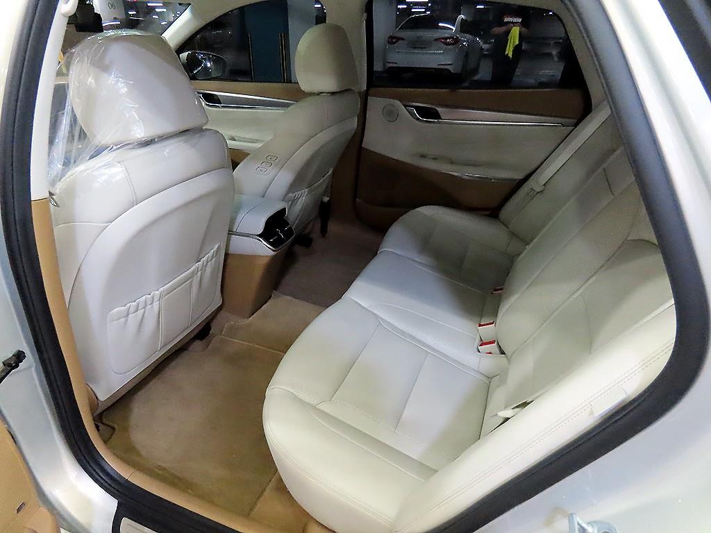 HYUNDAI Grandeur - Vista 7